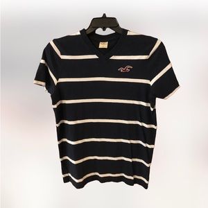 NWOT Hollister V-neck men’s slim cut T-shirt navy & white stripe, Large